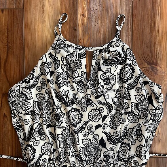 London Times Women’s Jumpsuit Keyhole Halter Black & White Floral Wide Leg Sz 6 - Picture 3 of 13